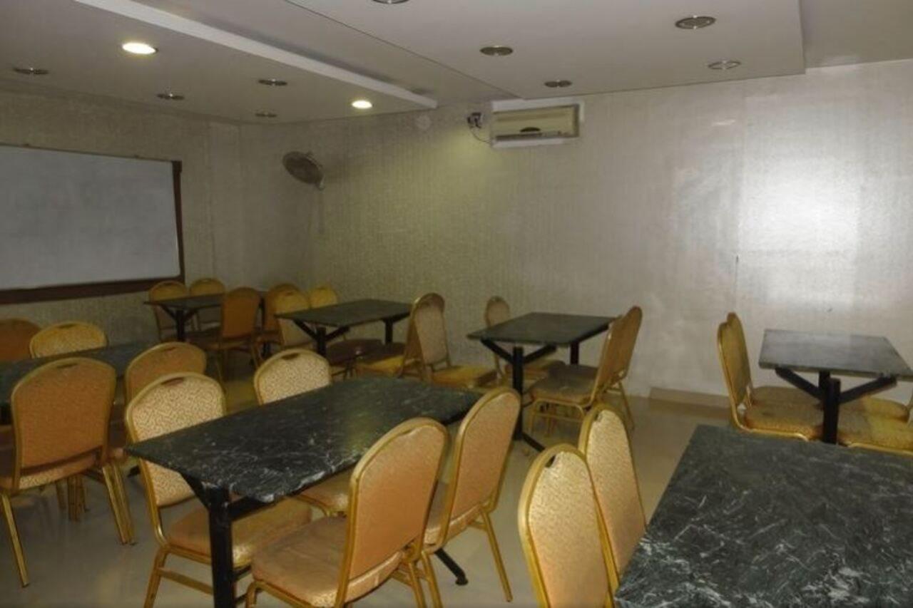 Hotel Amshi International Бангалор Екстериор снимка