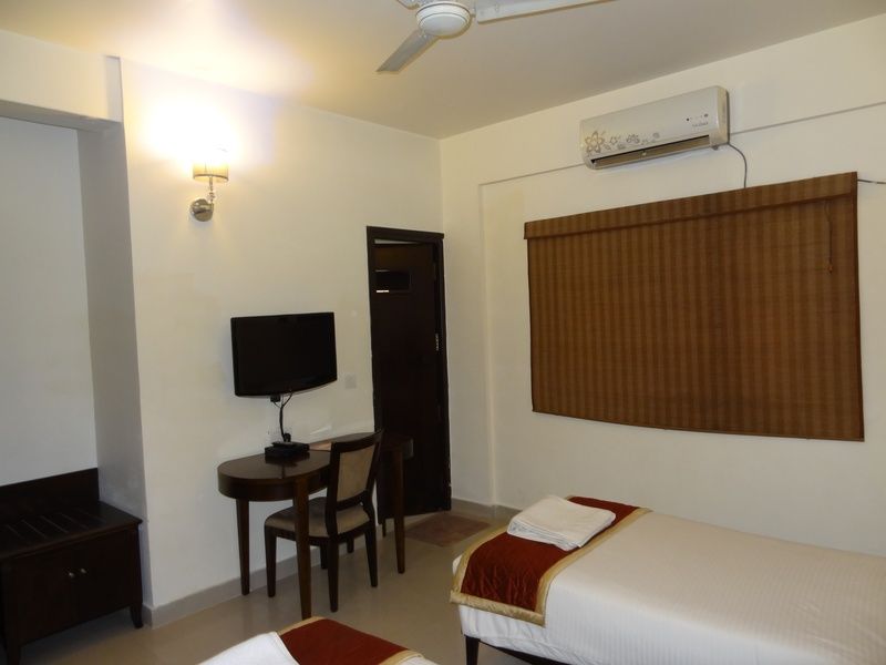 Hotel Amshi International Бангалор Екстериор снимка