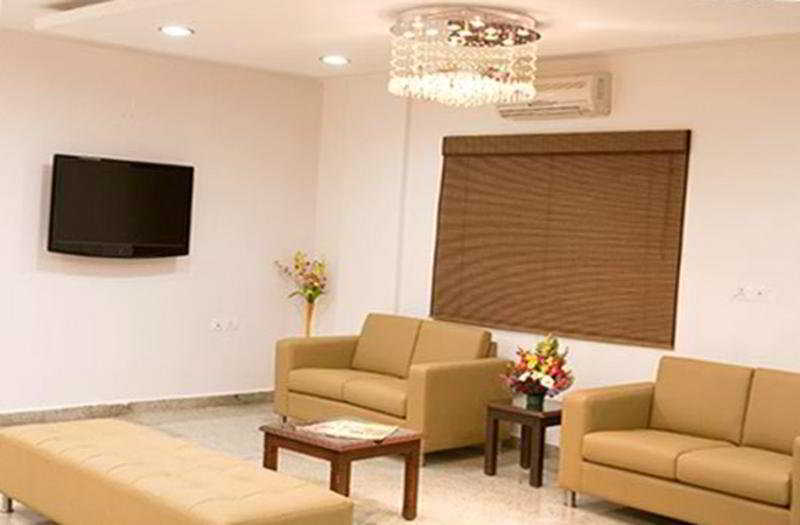 Hotel Amshi International Бангалор Екстериор снимка