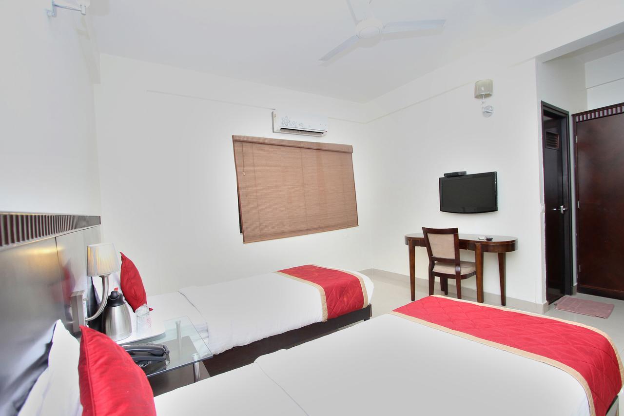 Hotel Amshi International Бангалор Екстериор снимка