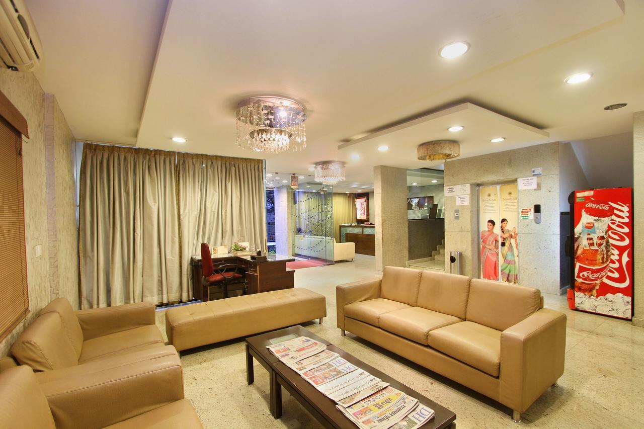 Hotel Amshi International Бангалор Екстериор снимка