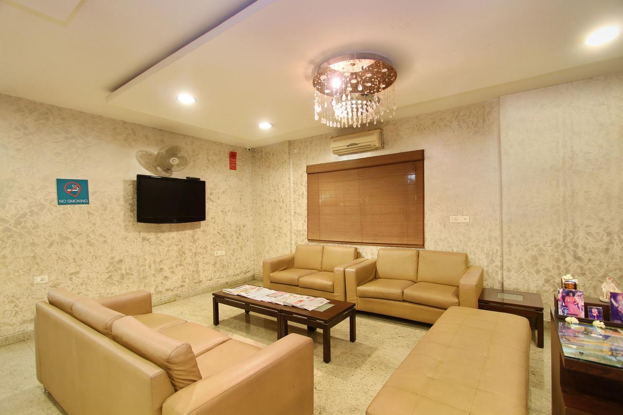 Hotel Amshi International Бангалор Екстериор снимка