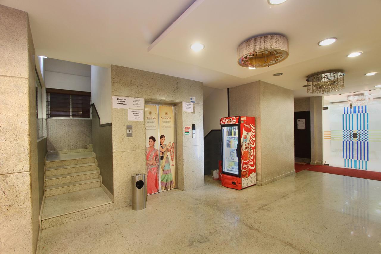 Hotel Amshi International Бангалор Екстериор снимка